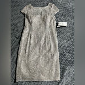 𝅺ADRIANNA Papell Silver Metallic Sequin Feather Sheath Dress Cap Sleeve size 14